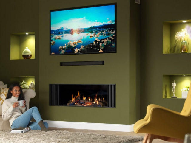 Ravel 1500 hole in wall gas fire manchester